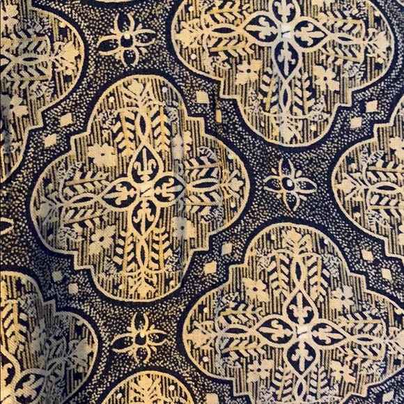 100% silk button up - Picture 2 of 3